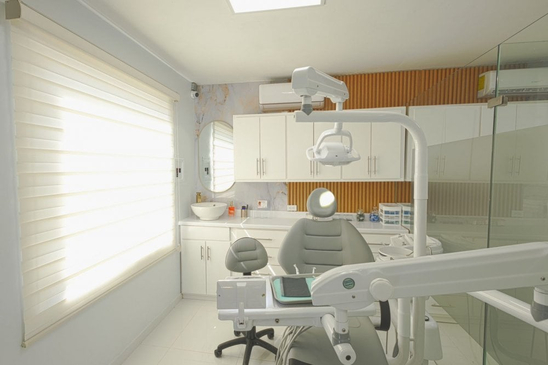 Slider image (5) Fixing Smiles